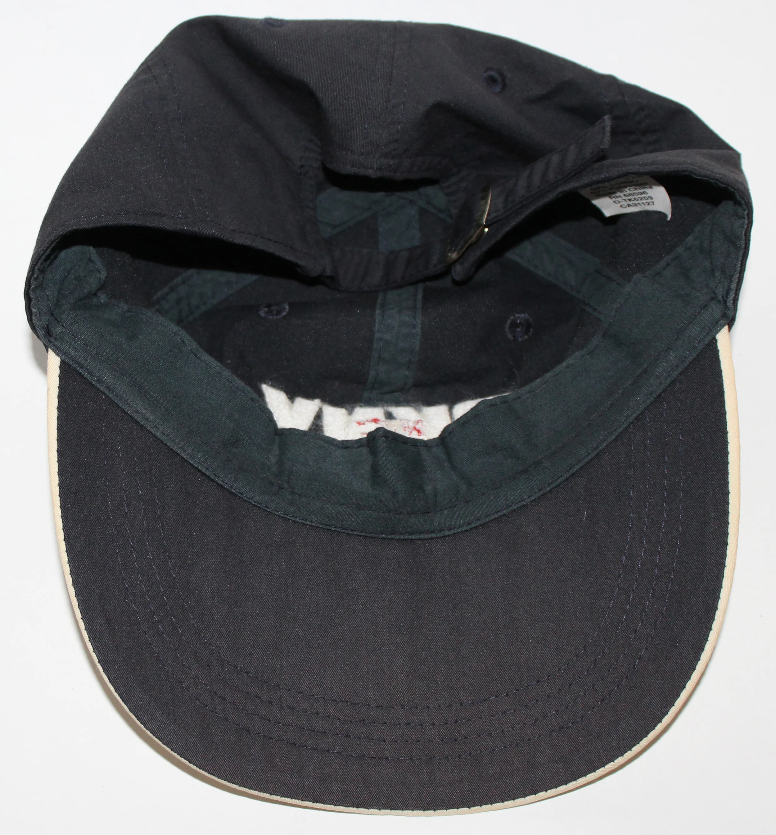 ク*ポ様 DKNY NYC コットン ツイル キャップ デッドストック 90s Vintage DKNY NYC Spell Out Black / Beige Strap Back Hat — RootsBK